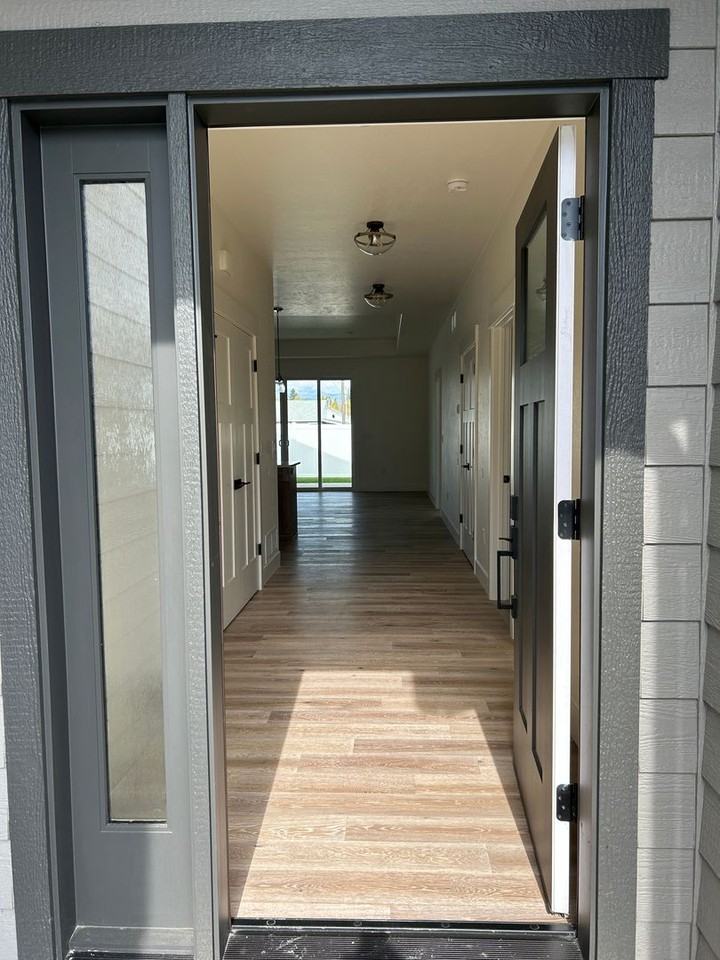 823 Van Allen Way - Photo 3 of 20