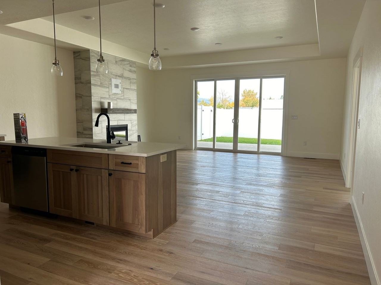 823 Van Allen Way - Photo 7 of 20