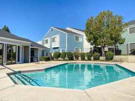 910 W Phillips St - Photo 1 of 1