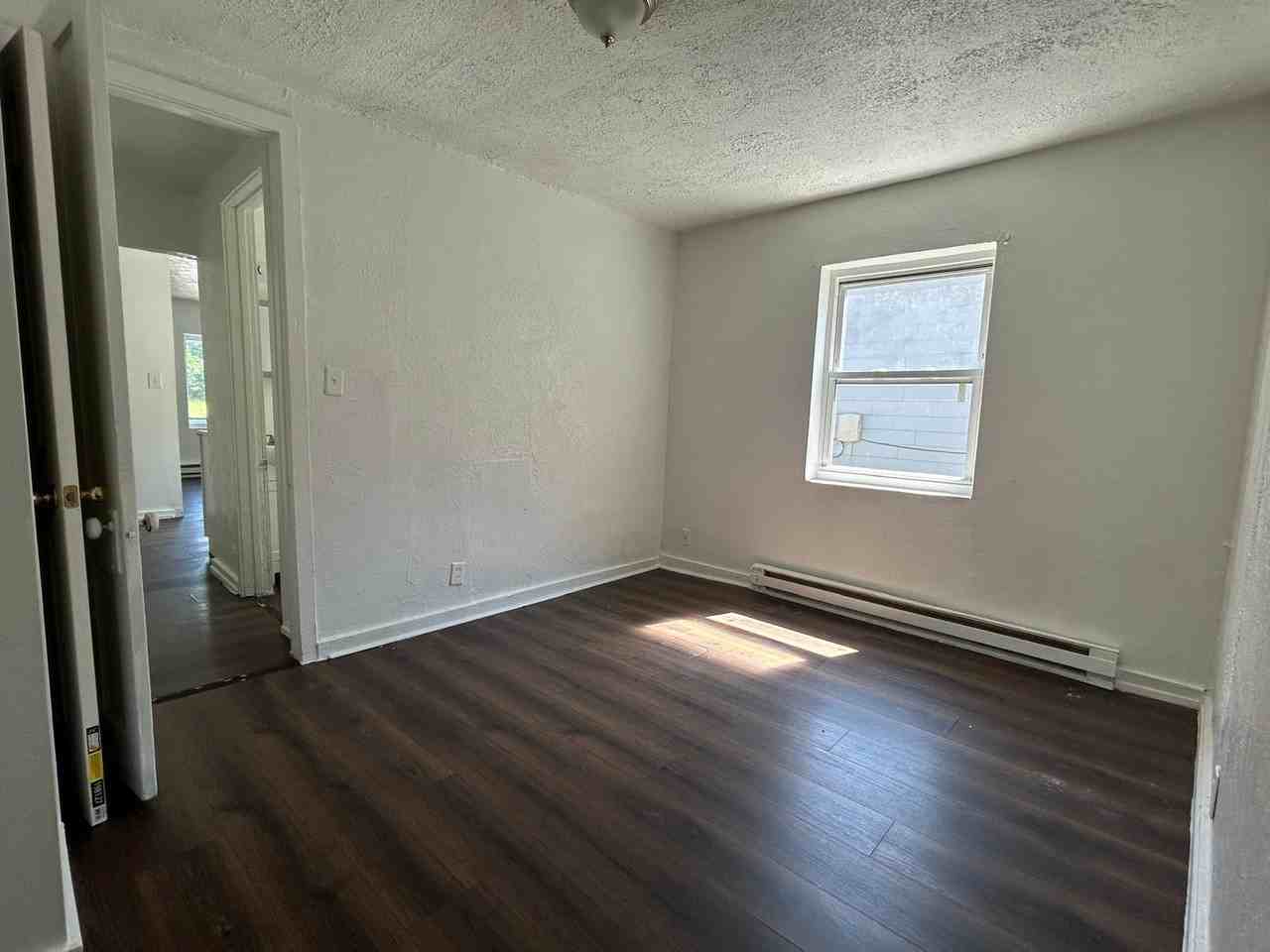 855 Steffen Ave #3 - Photo 7 of 12