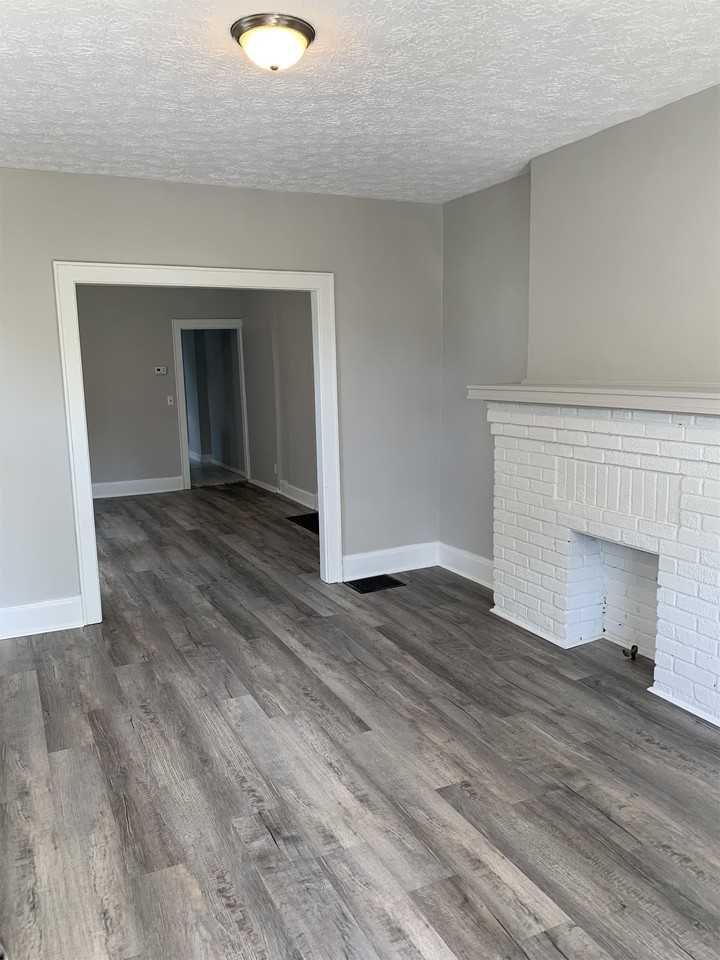 488 E Jenkins Ave - Photo 3 of 9
