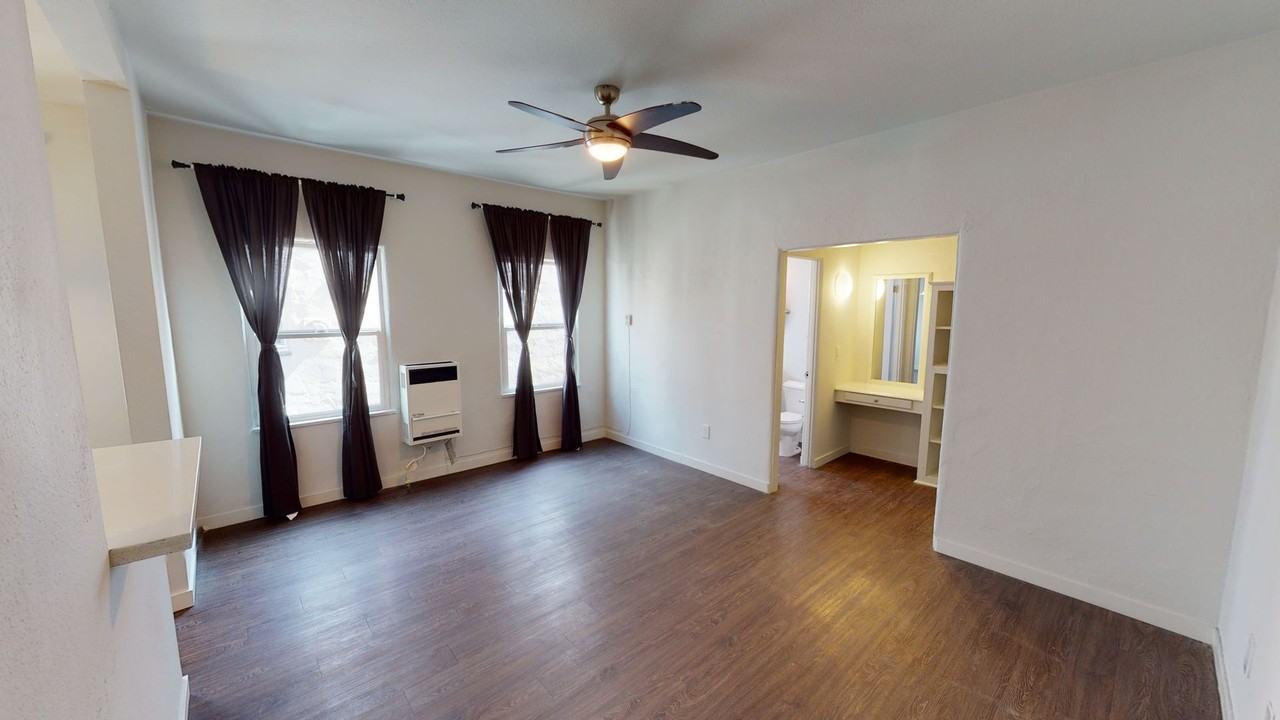 Alex Court Apartments - Photo 5 of 18