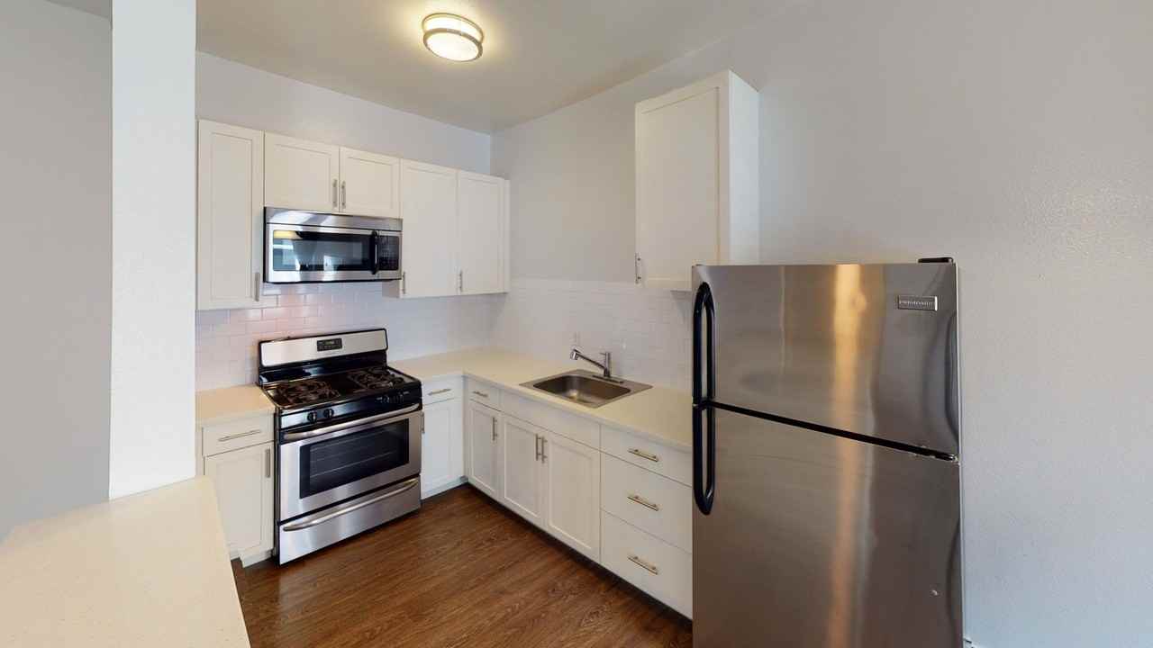 Alex Court Apartments - Photo 7 of 18