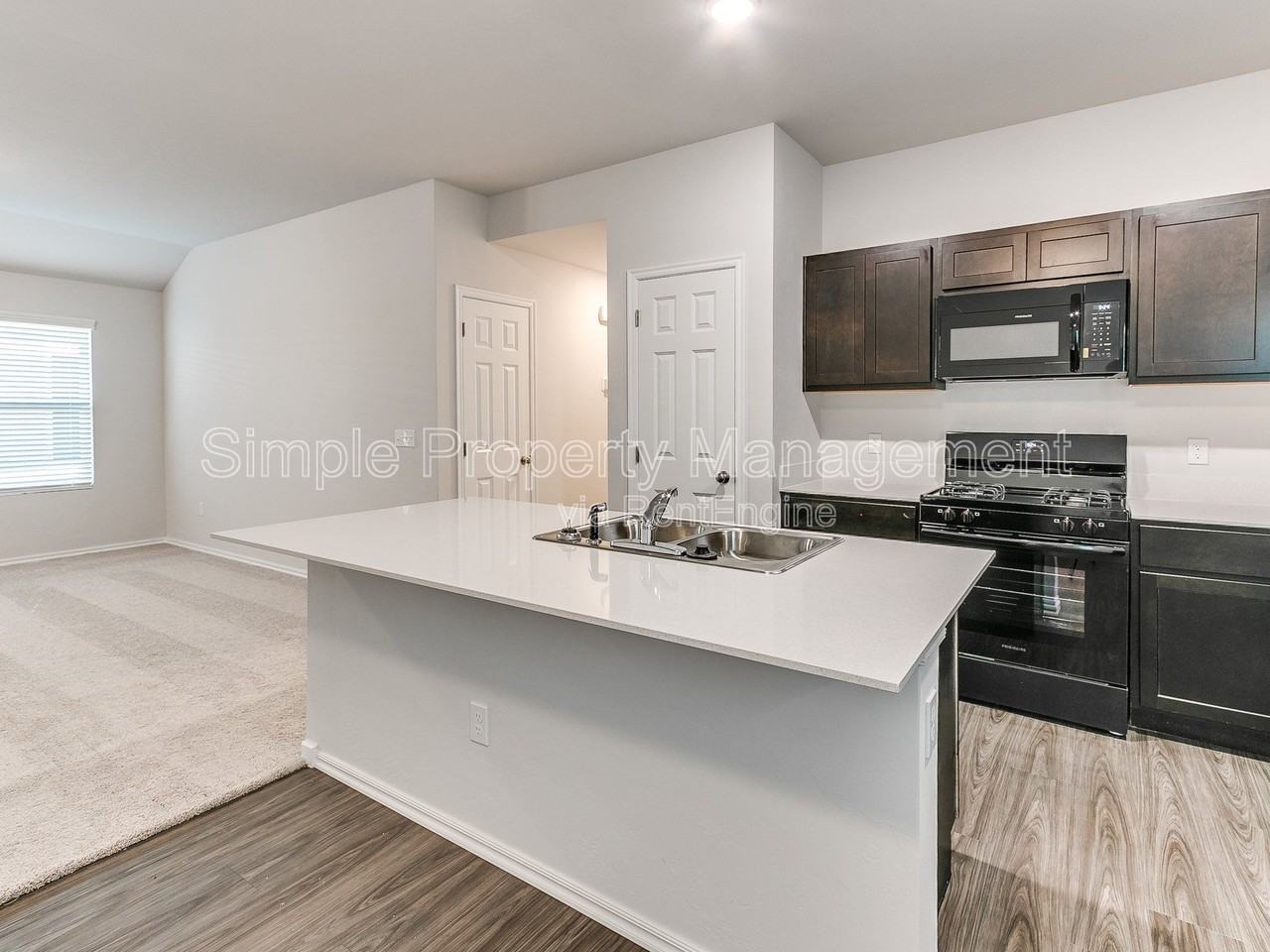 11448 Sw 12th St - Photo 7 of 24