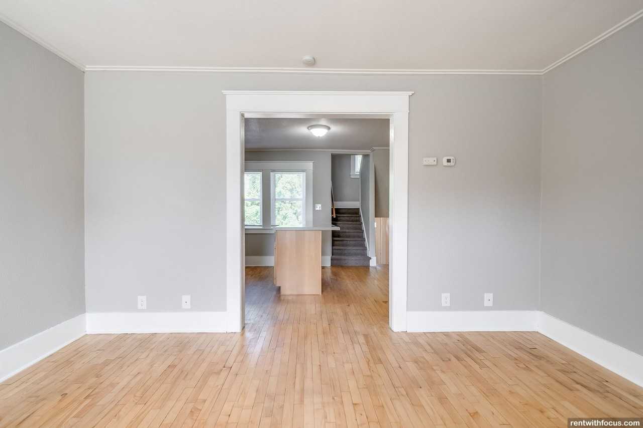 1202-1318 Summit Ave. - Photo 4 of 50
