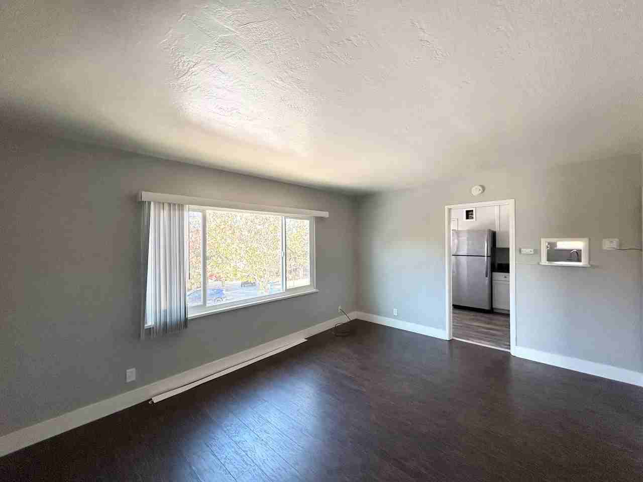 2335 7th Street - Photo 2 of 7