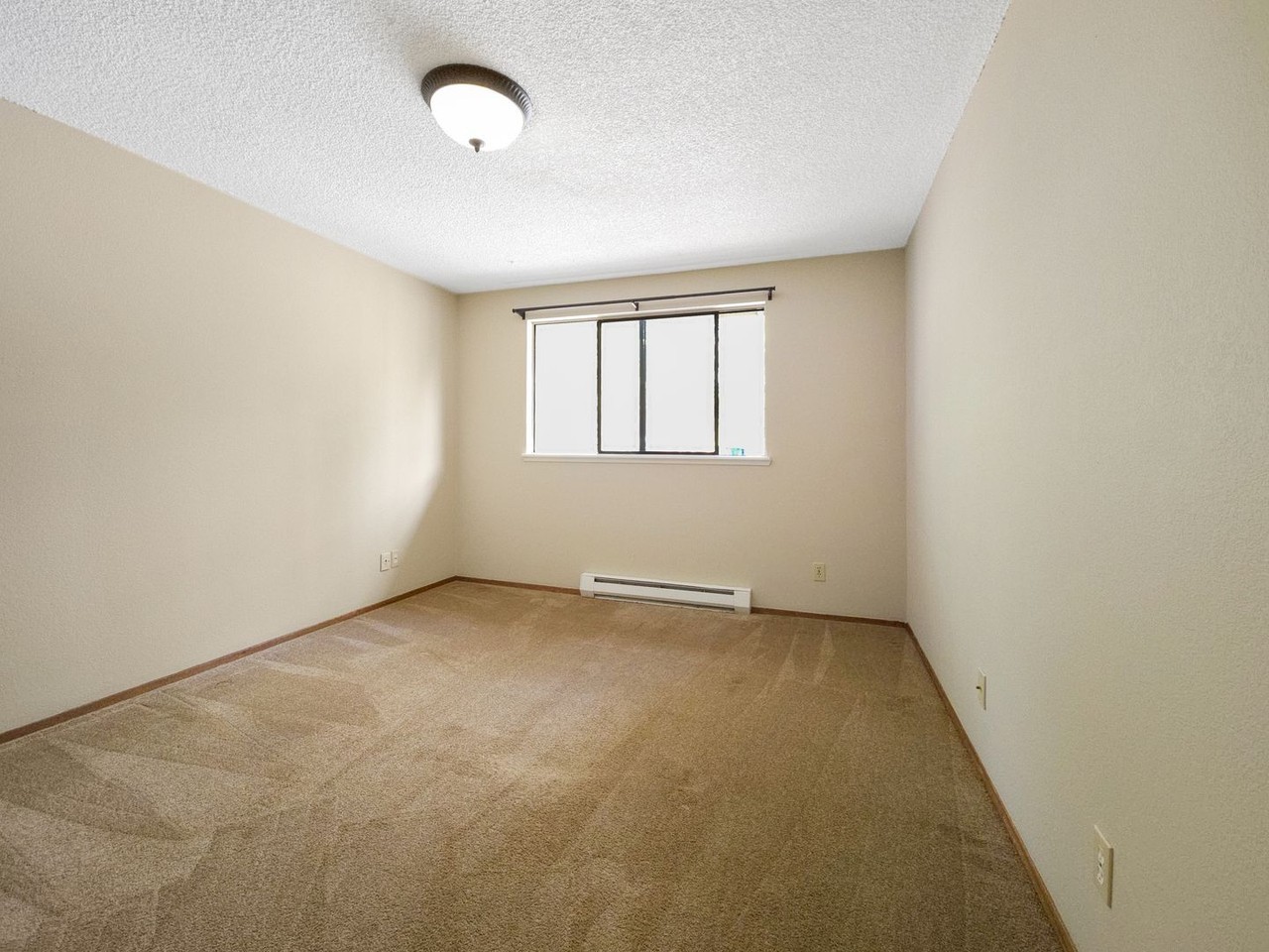 24423 27th Ave S #4 - Photo 6 of 10