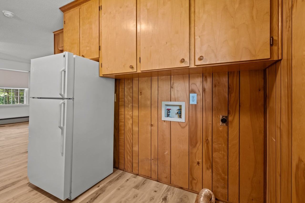 16 Parkwood Cir - Photo 3 of 33