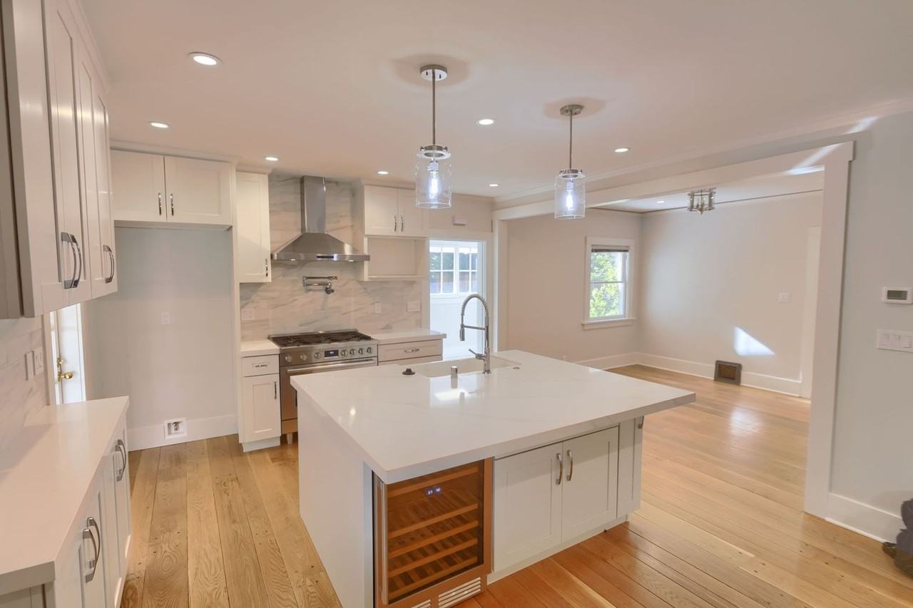 68 Oak St - Photo 3 of 22
