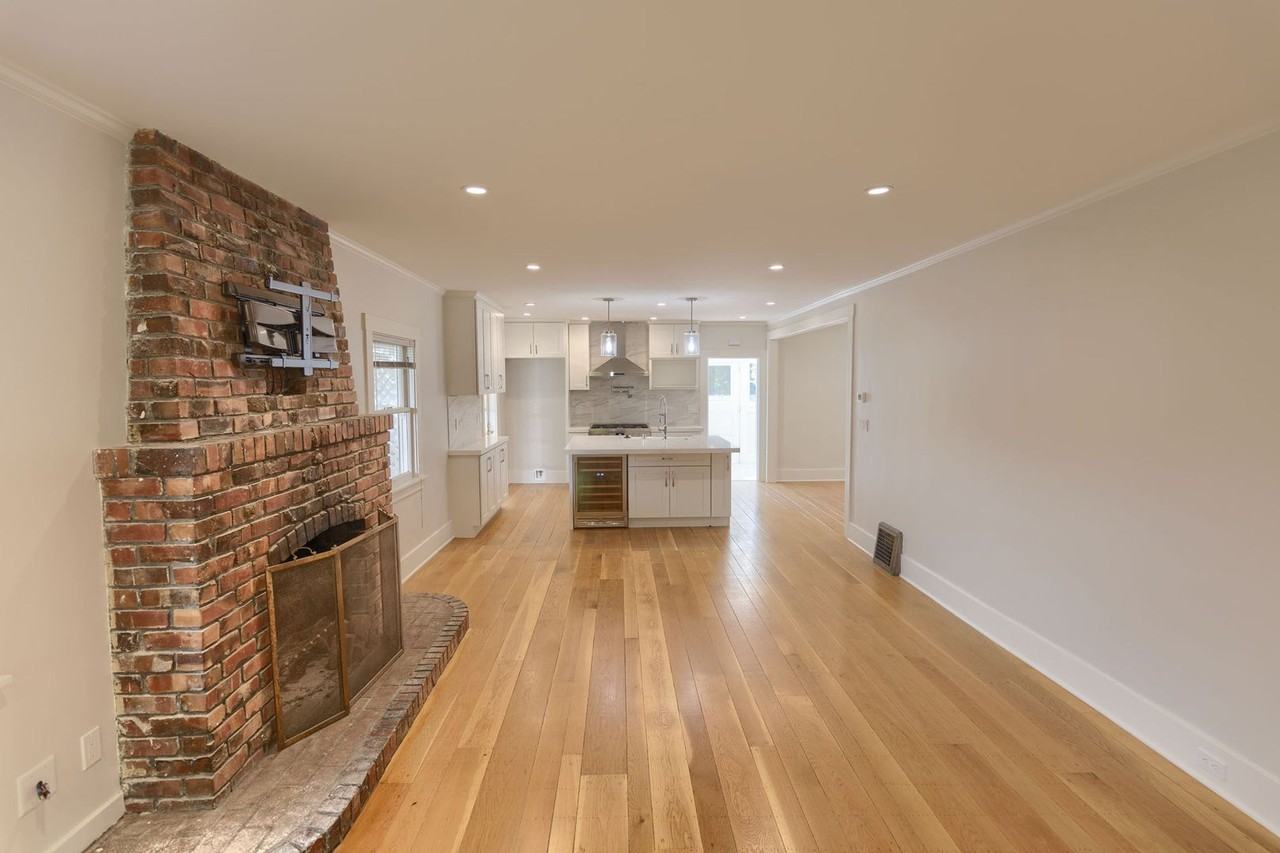 68 Oak St - Photo 6 of 22