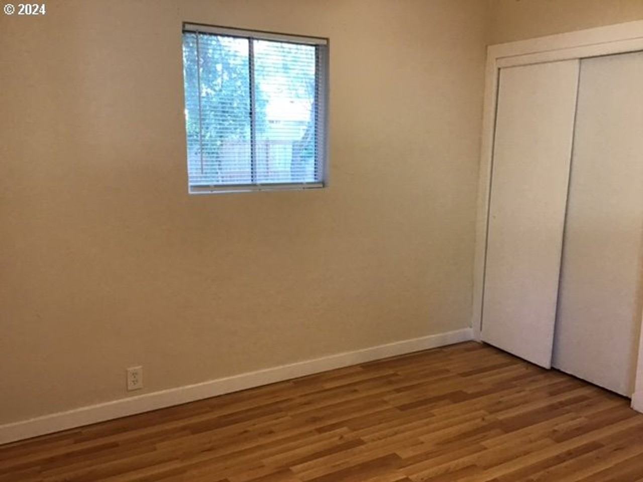 613 Irving Dr - Photo 7 of 8