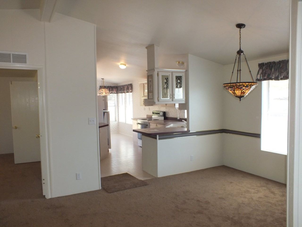 1048 Donkey Ln - Photo 3 of 8