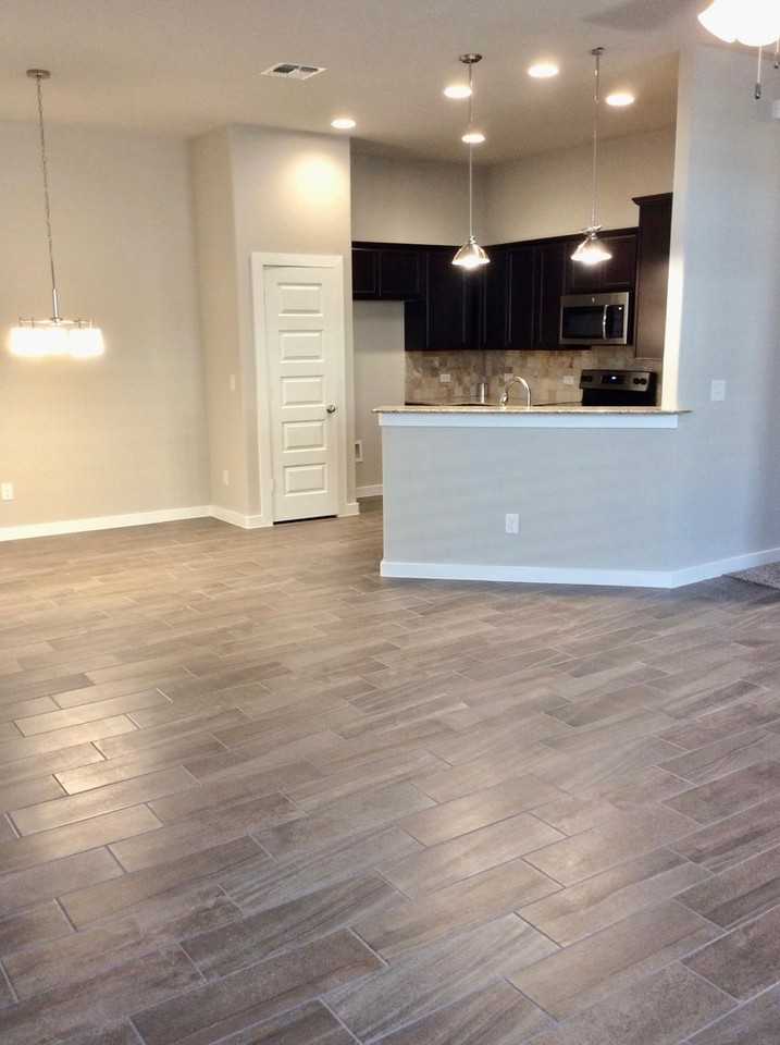 241 Hidden Springs Dr - Photo 2 of 11