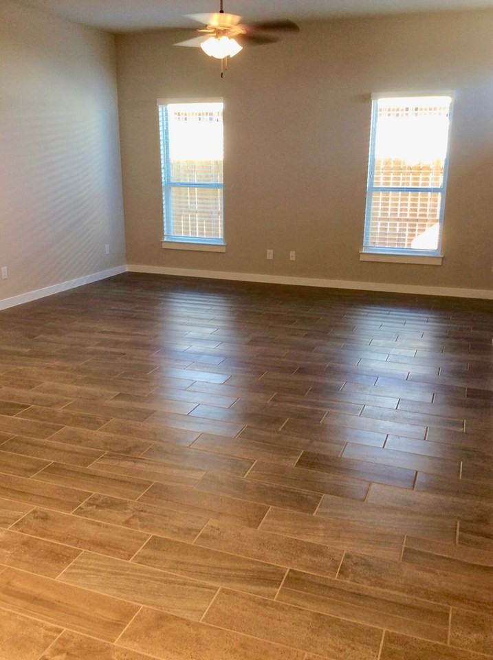 241 Hidden Springs Dr - Photo 3 of 11