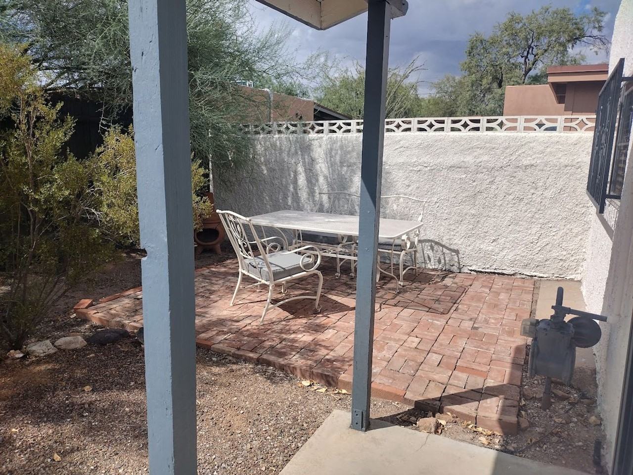 1071 E Seneca St Rear - Photo 3 of 19