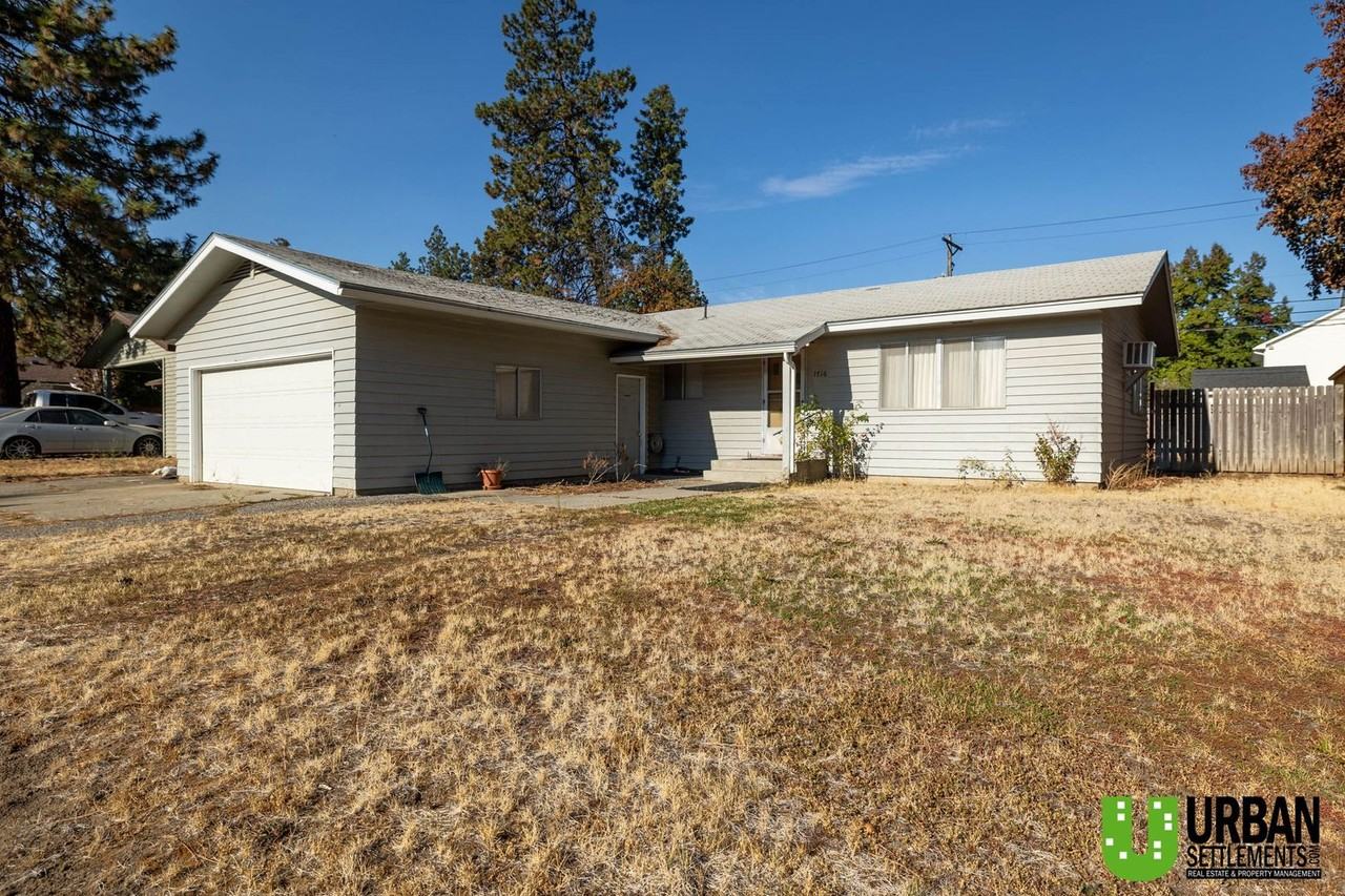 1716 6th St - Photo 2 of 21