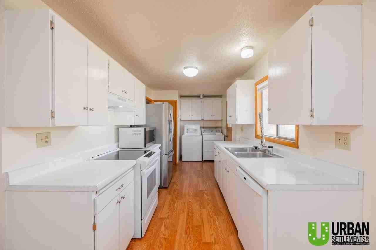 1716 6th St - Photo 6 of 21