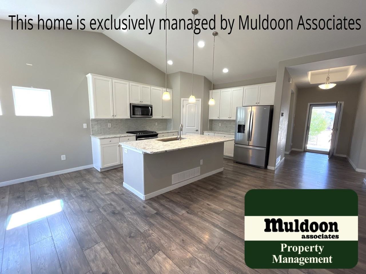 7341 Glen Forest Ln - Photo 4 of 31