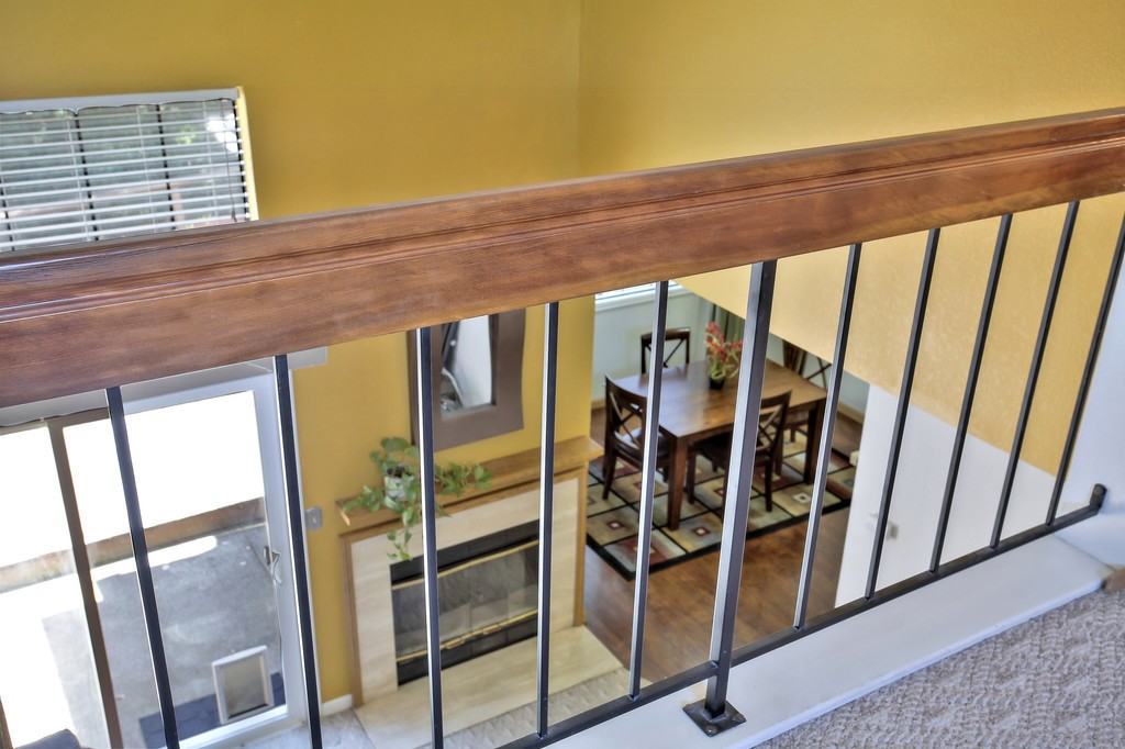 1429 Oak Hollow Ct - Photo 7 of 9