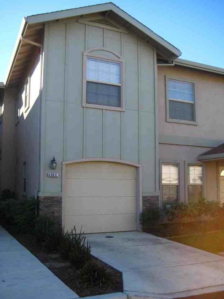 422 9th St - Photo 2 of 7