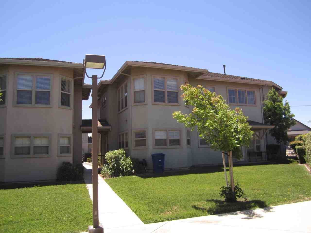 424 9th Street - Photo 4 of 12