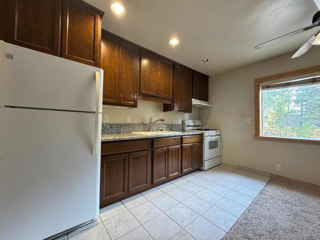 3798 Mary Ann Ln - Photo 2 of 7