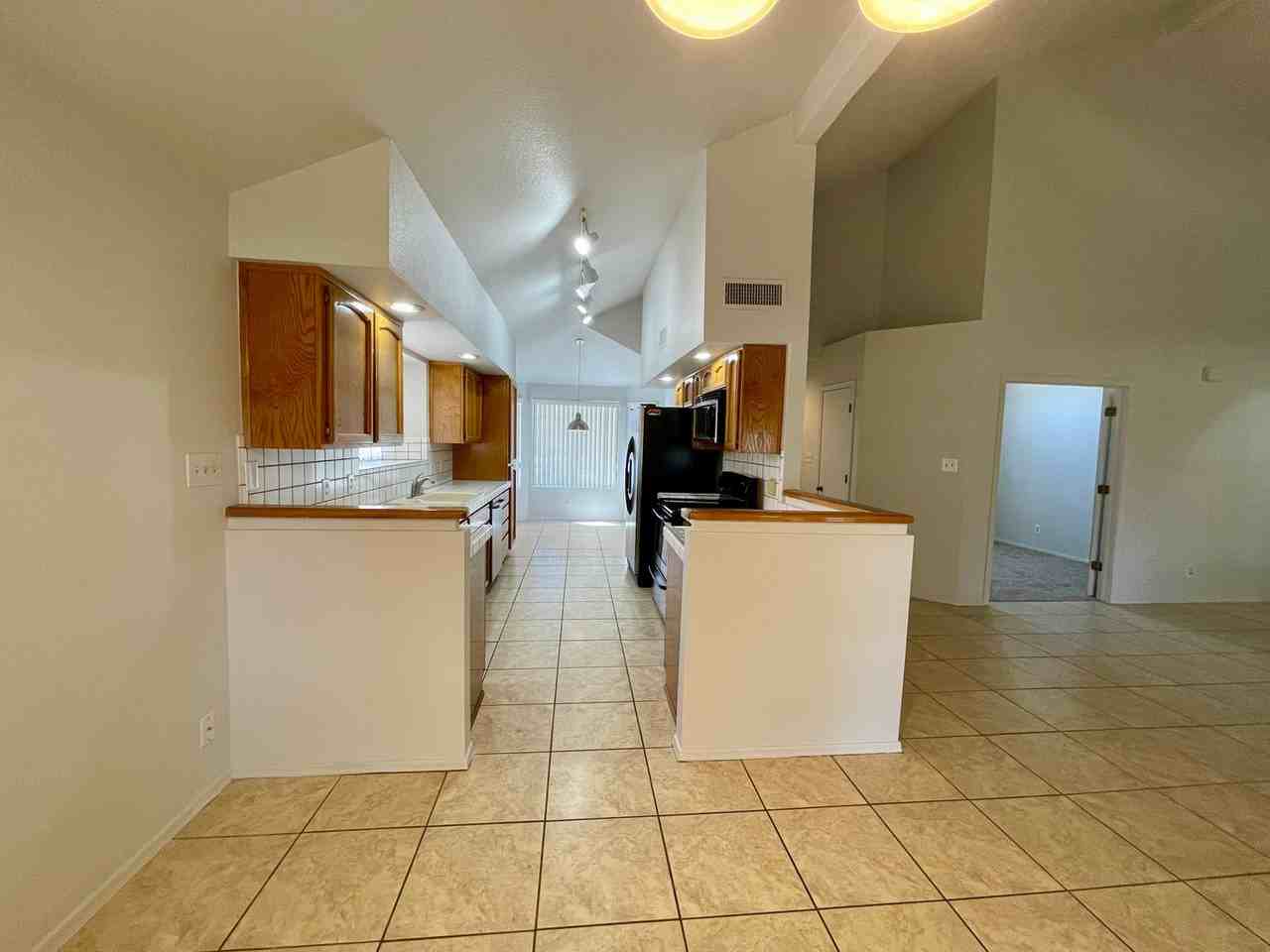 10236 S Del Rico - Photo 4 of 19