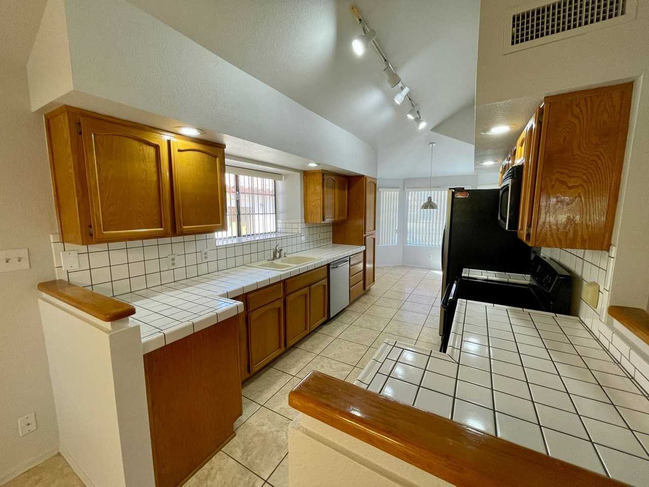 10236 S Del Rico - Photo 6 of 19