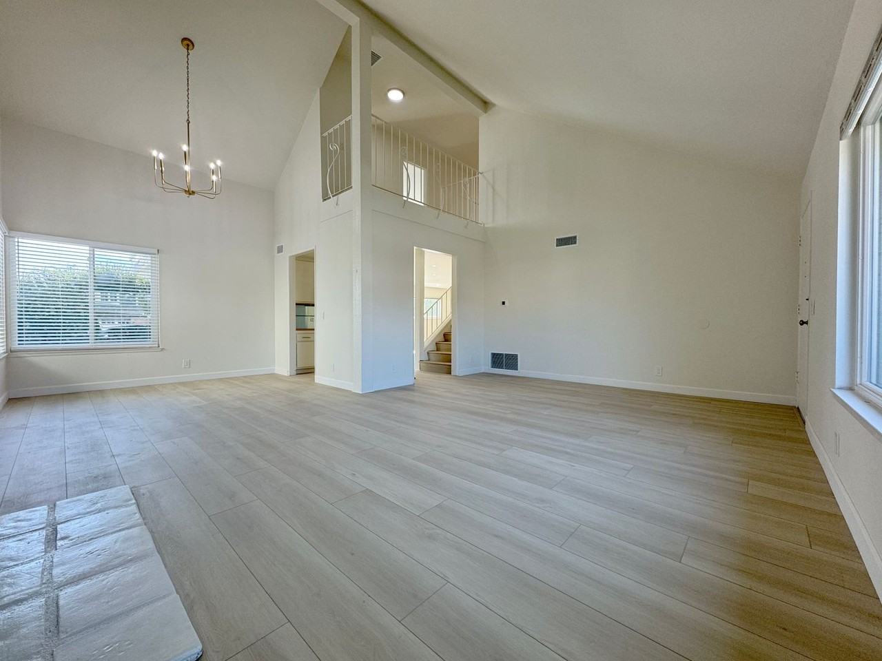 10930 San Leon Ave - Photo 3 of 36