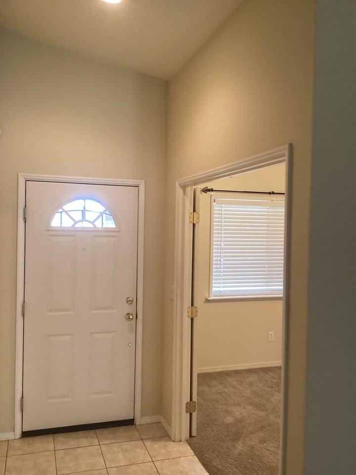 1844 Evelyn Ct - Photo 4 of 39