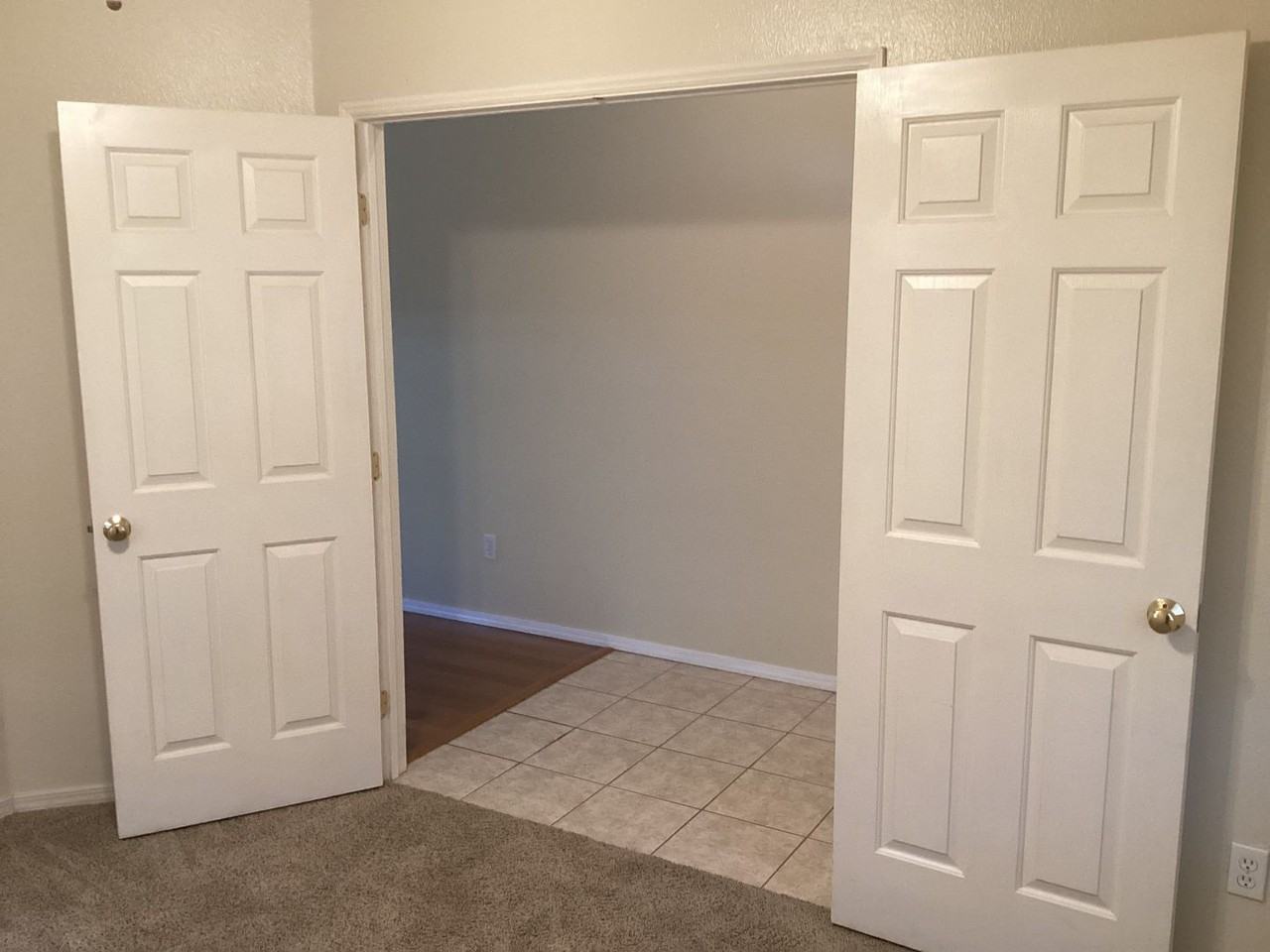 1844 Evelyn Ct - Photo 7 of 39