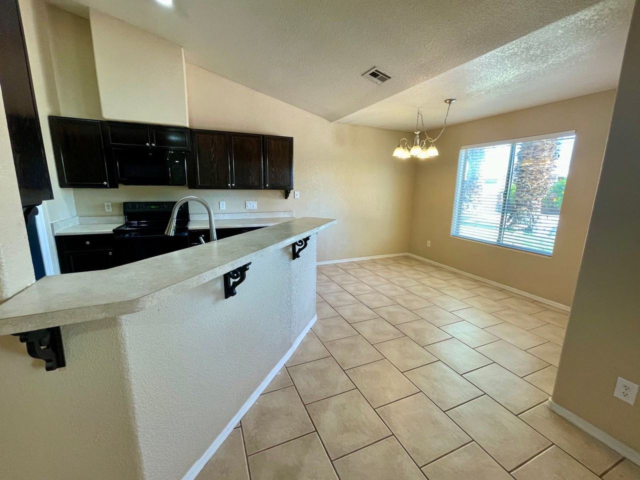 2330 W 22nd Pl - Photo 4 of 34