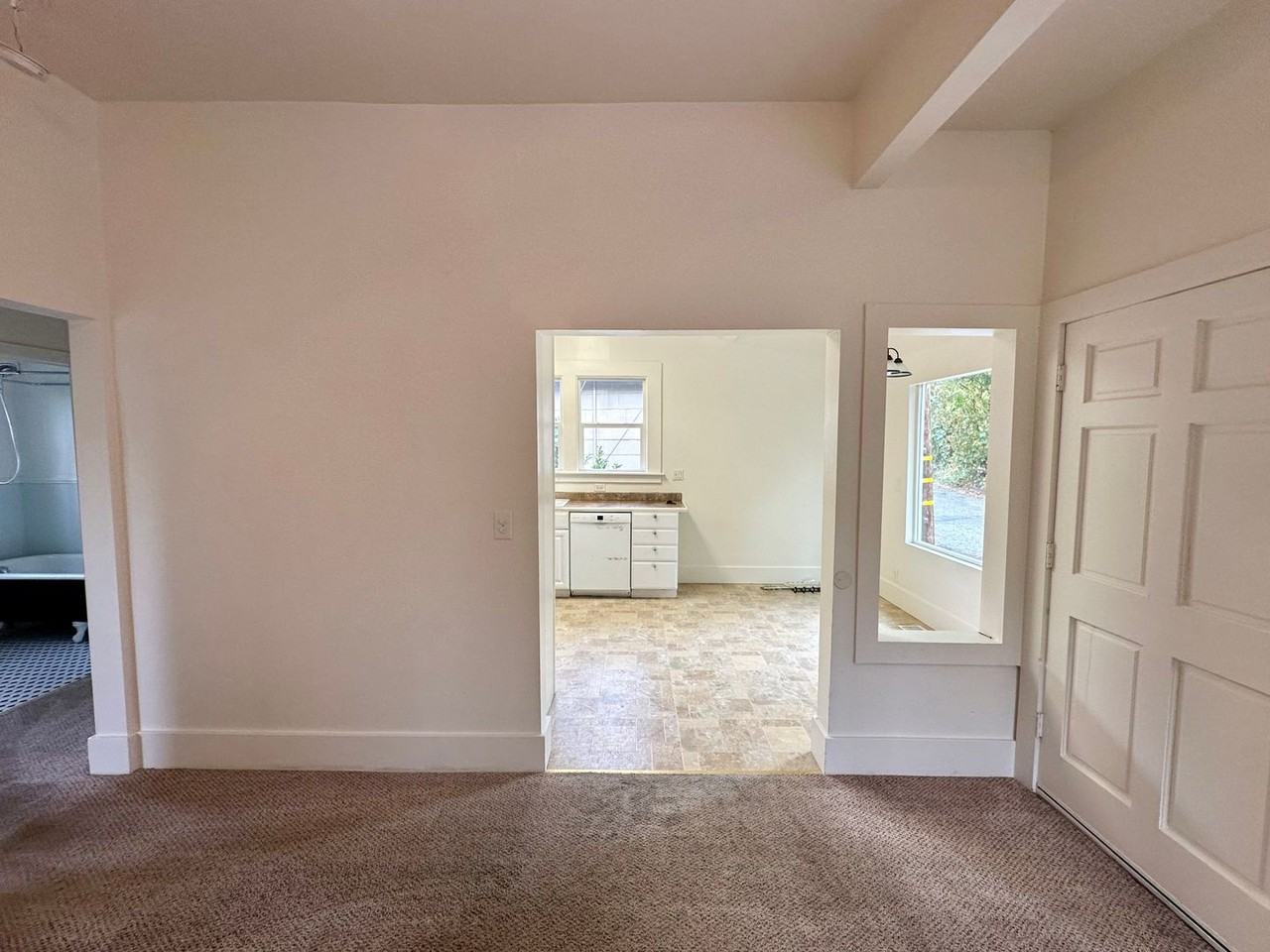 321 N School St - Photo 2 of 18