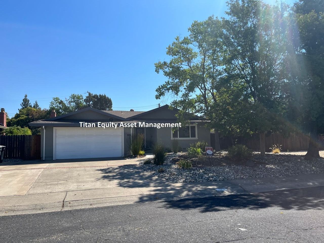 805 Clina Way - Photo 2 of 19