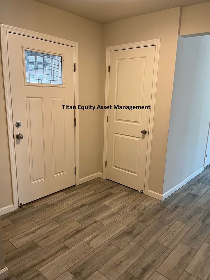 805 Clina Way - Photo 3 of 19