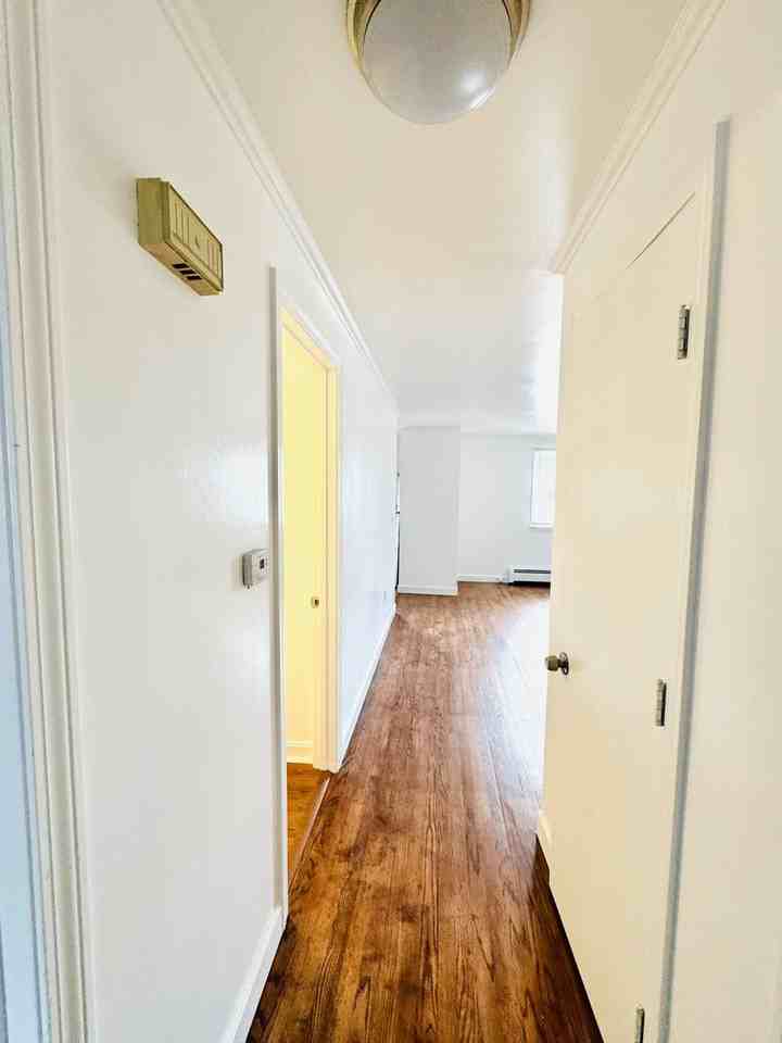 40 Curtis St - Photo 7 of 17