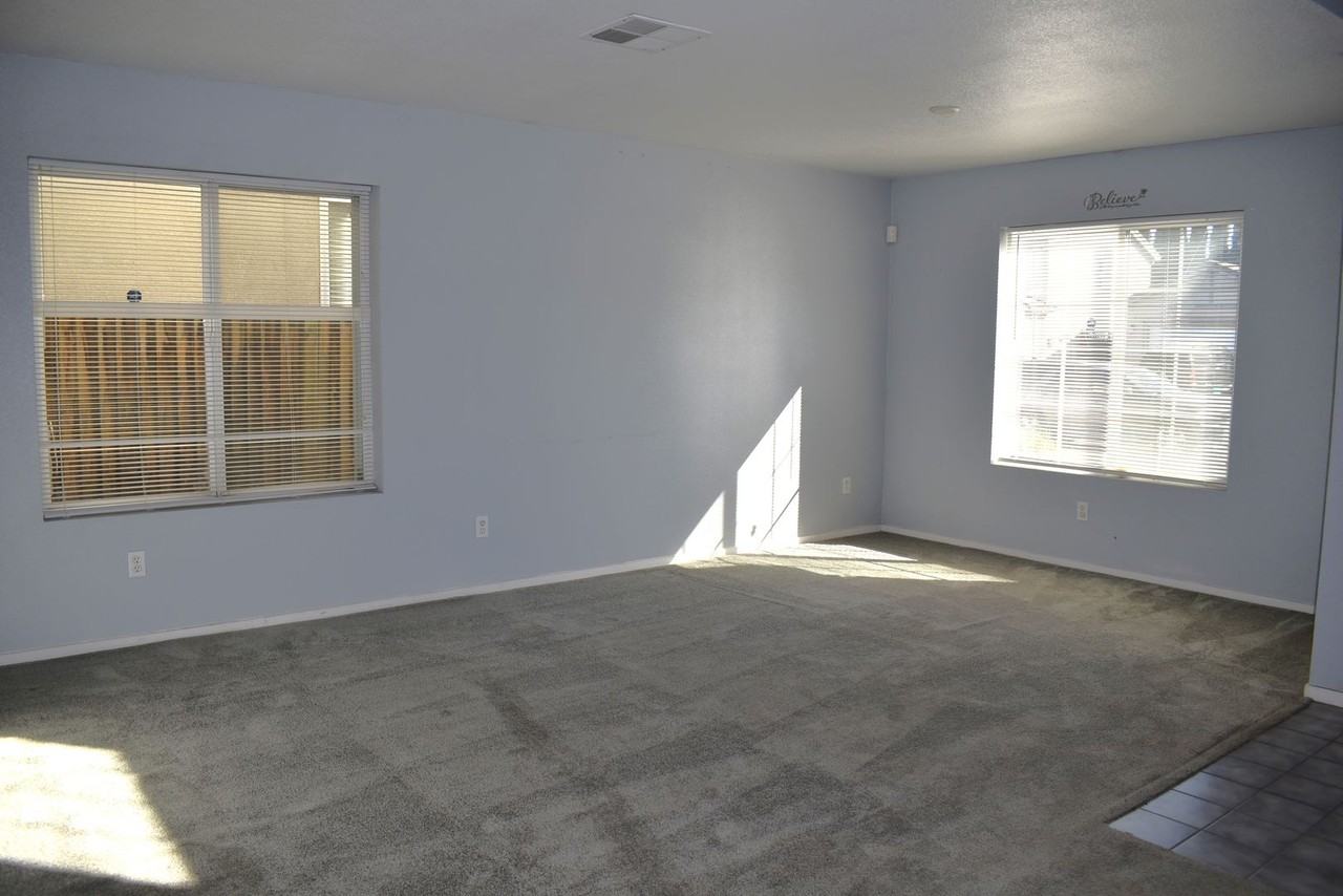 4213 Kirsten Dr - Photo 3 of 16