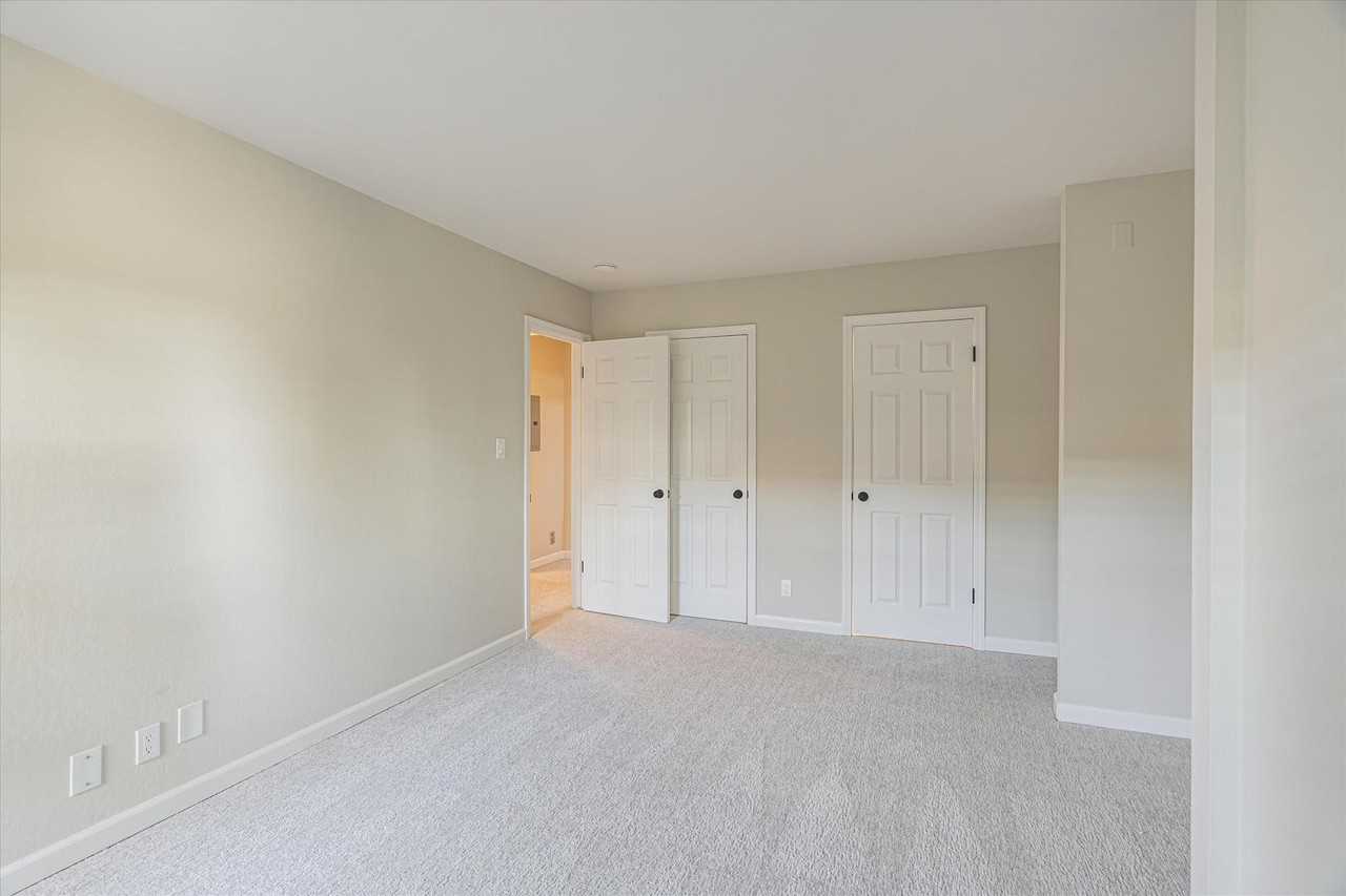 109 Cleland Ave - Photo 7 of 15