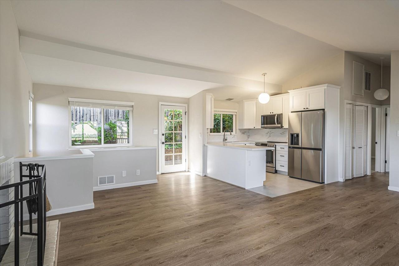 109 Cleland Ave - Photo 2 of 15