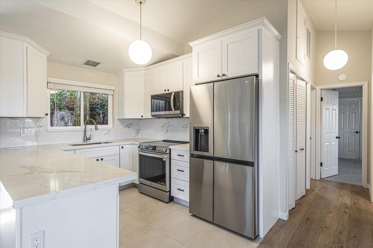 109 Cleland Ave - Photo 3 of 15