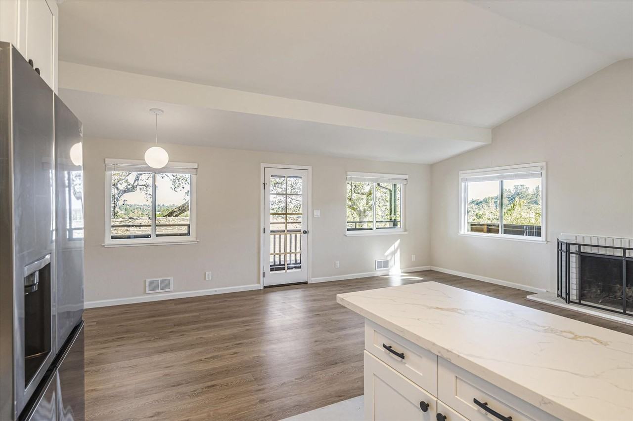 109 Cleland Ave - Photo 4 of 15