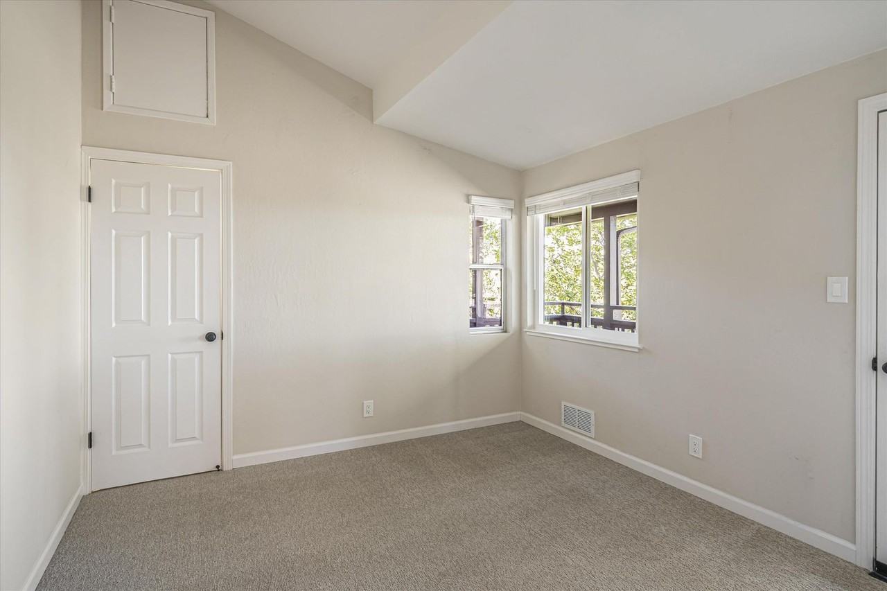 109 Cleland Ave - Photo 5 of 15
