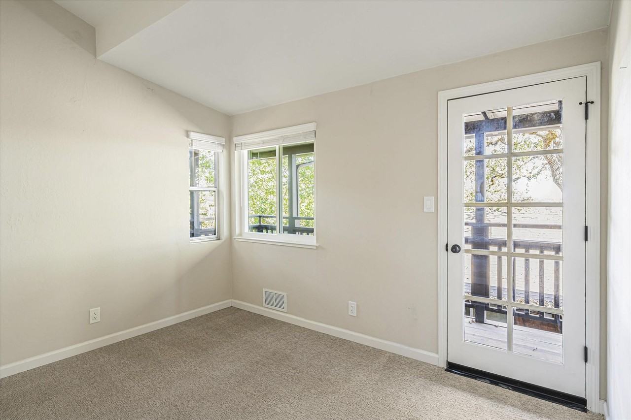 109 Cleland Ave - Photo 6 of 15