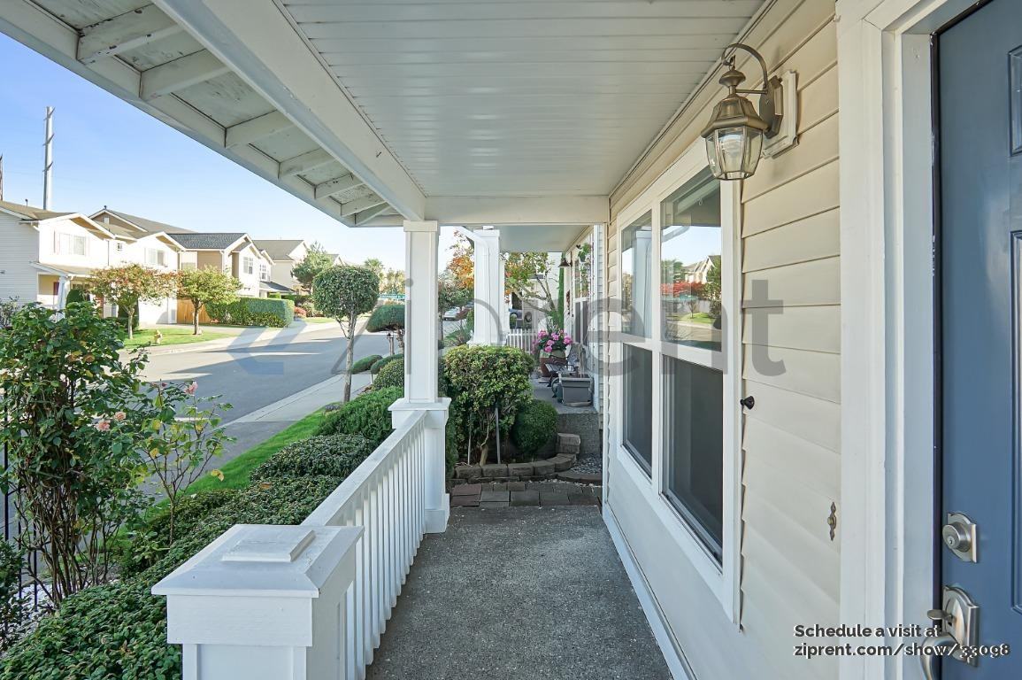 247 Ferndale Ave Se - Photo 2 of 31