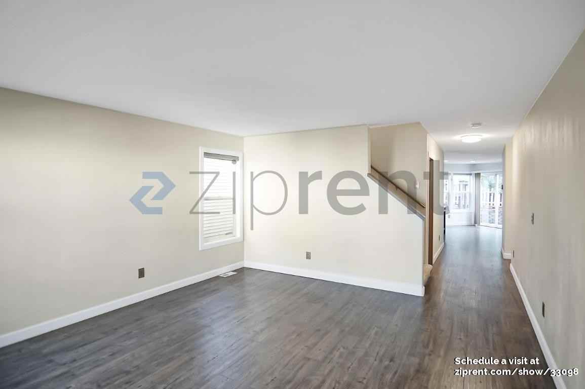 247 Ferndale Ave Se - Photo 4 of 31