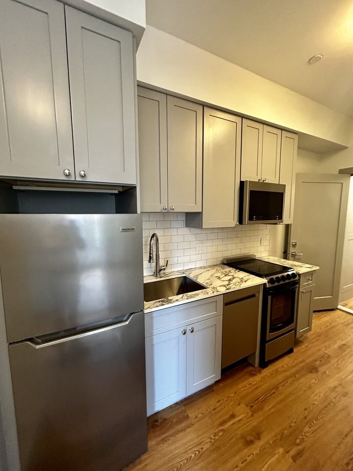 86 Saint Botolph St #10A - Photo 3 of 8