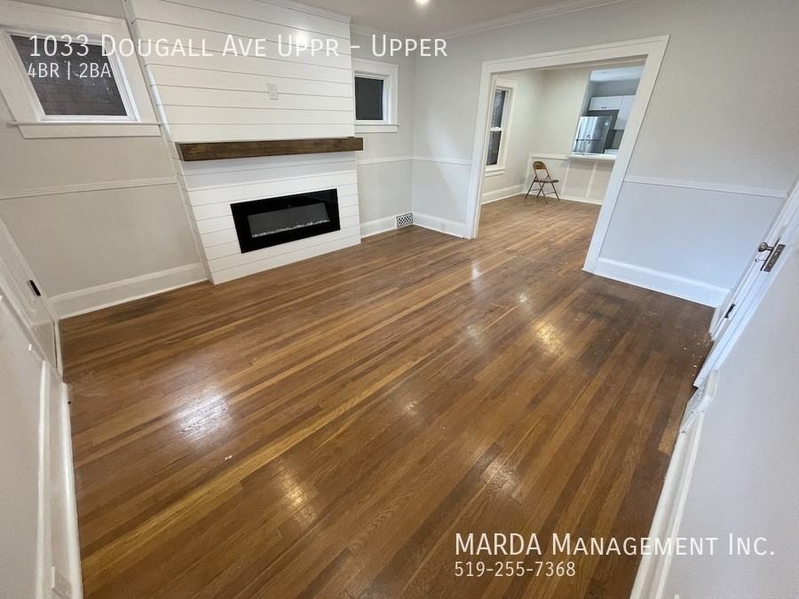 1033 Dougall Ave Uppr - Photo 3 of 32