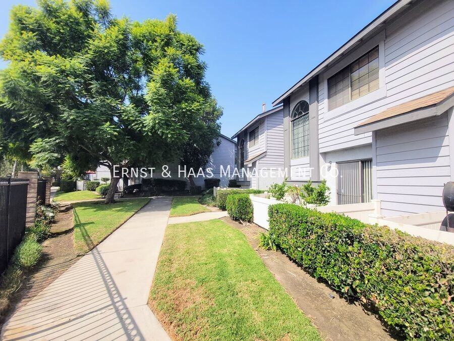 867 W 34th St #B - Photo 2 of 30