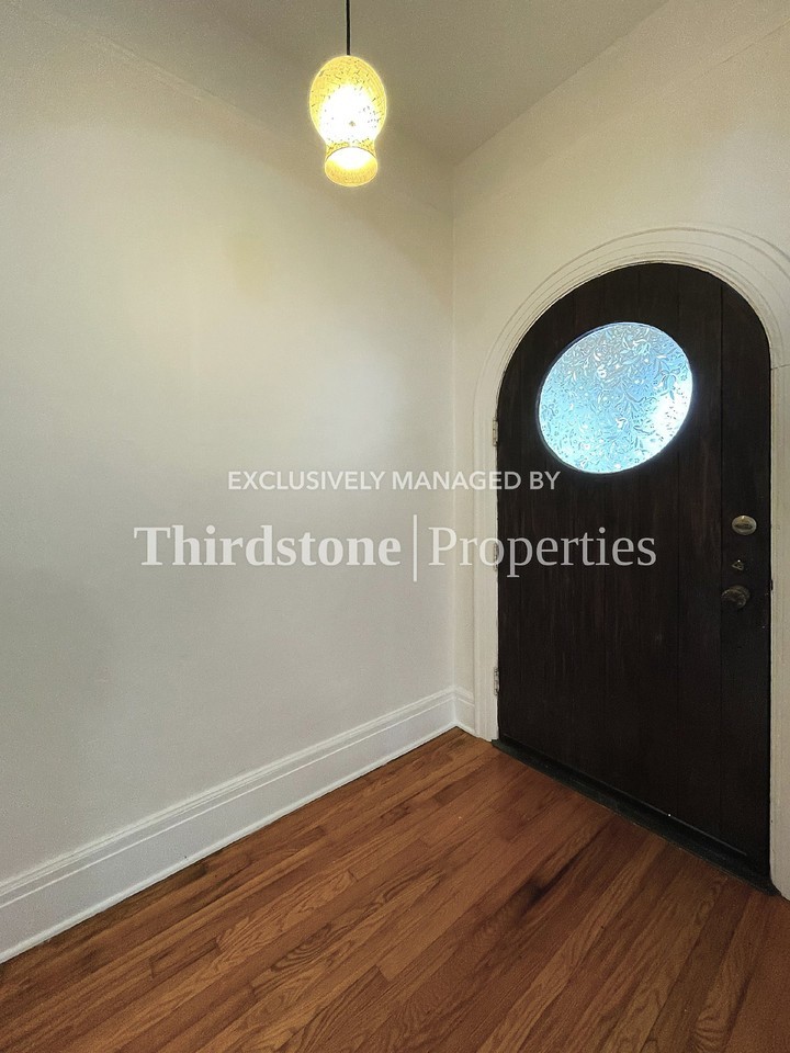 1786 Challen Ave #1 - Photo 3 of 33