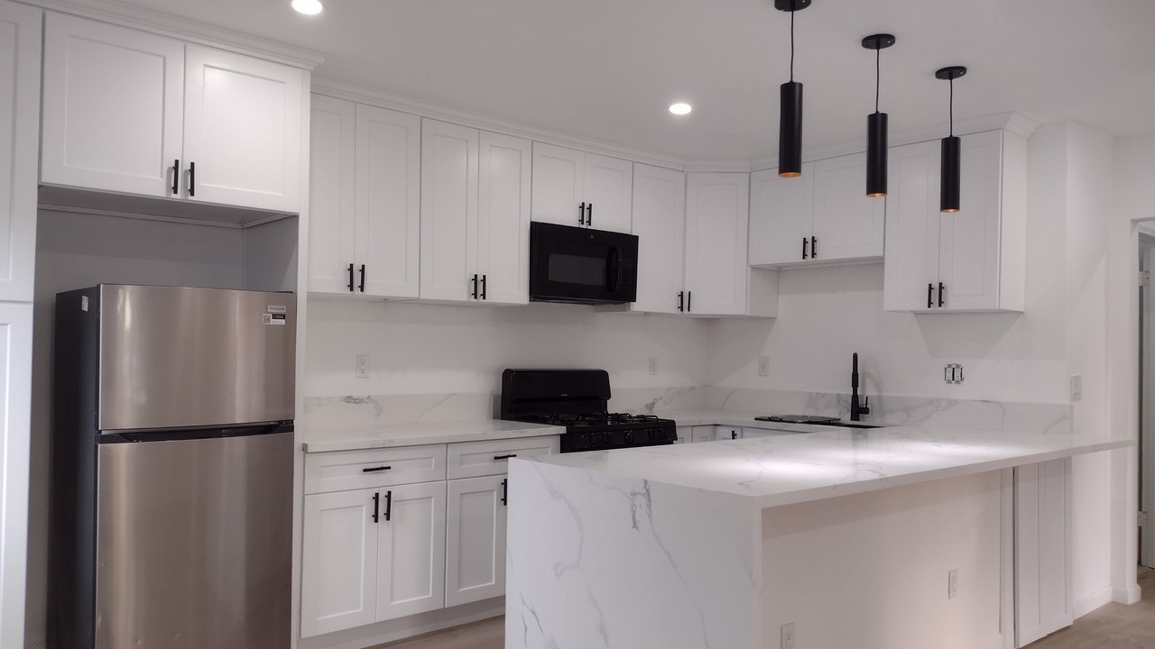 12600 Kornblum Ave #NA - Photo 6 of 23